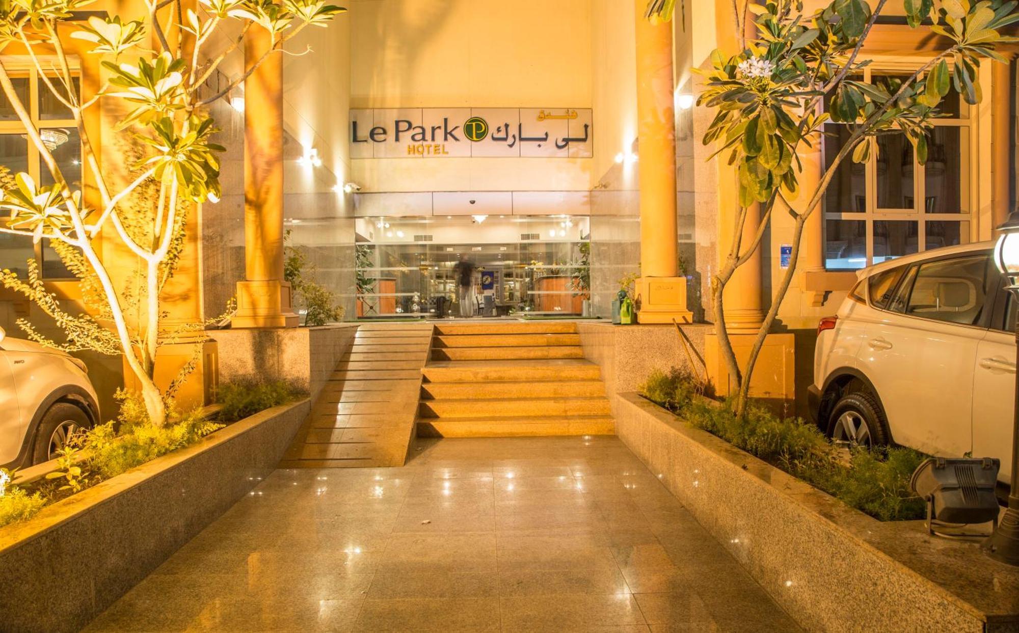 Le Park Hotel Ντόχα Εξωτερικό φωτογραφία