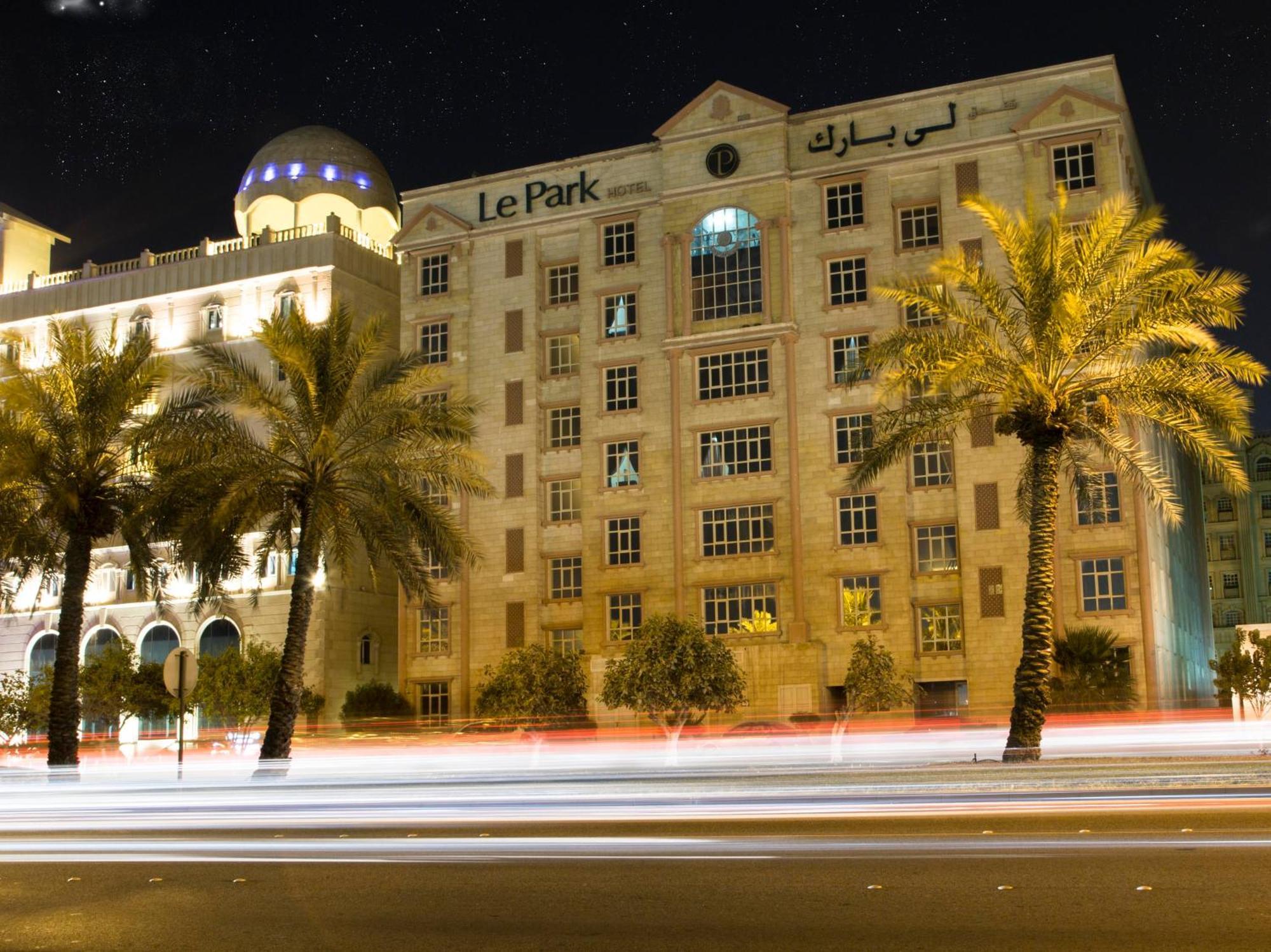 Le Park Hotel Ντόχα Εξωτερικό φωτογραφία
